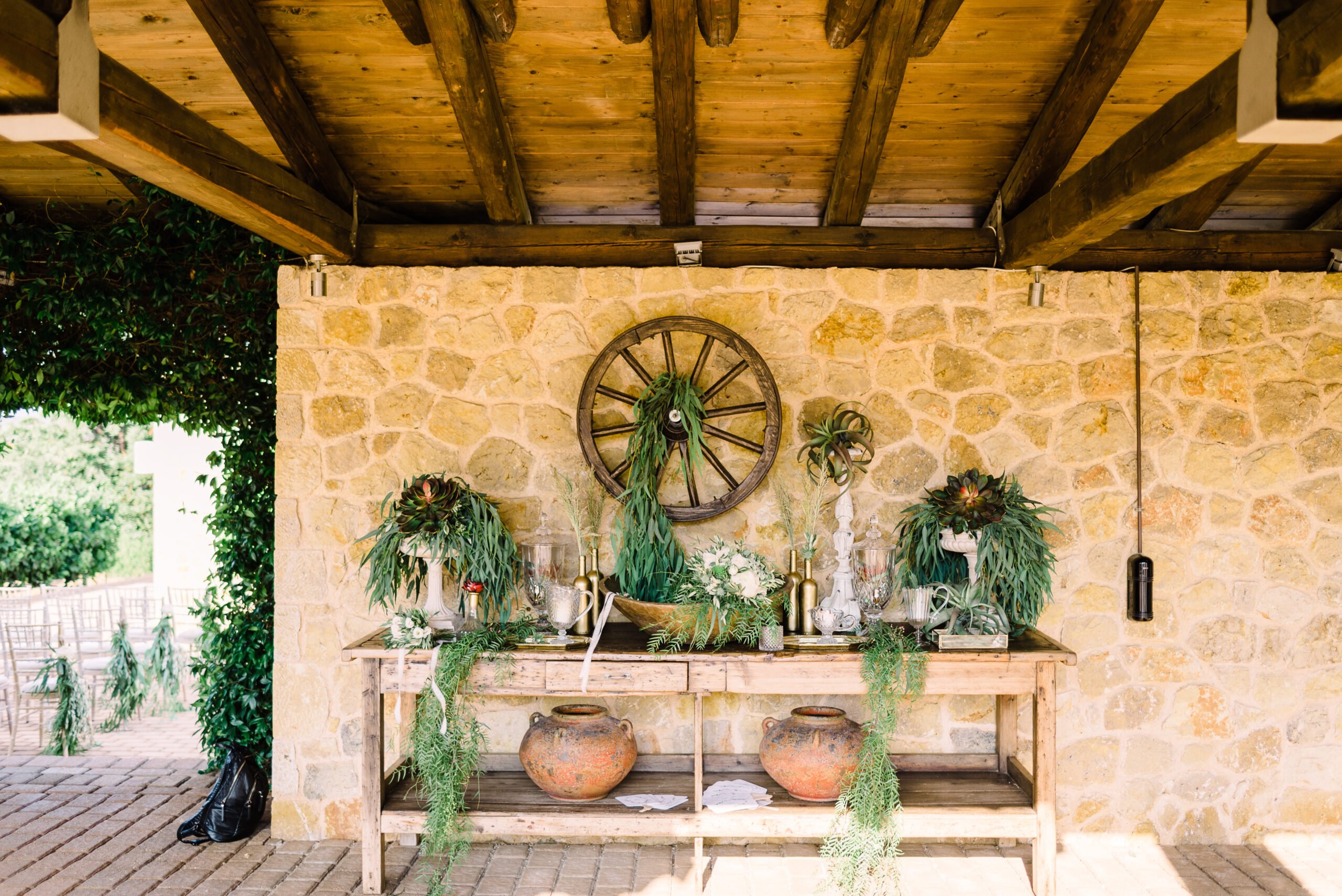 Τραπέζι ευχών σε greenery style στο κτήμα casa e campo